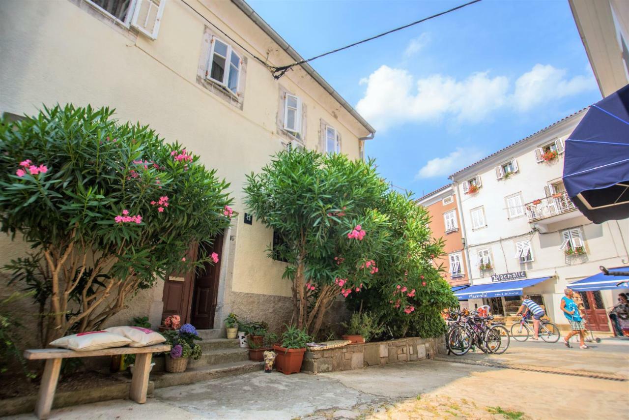 Apartment Dolores Cres Extérieur photo