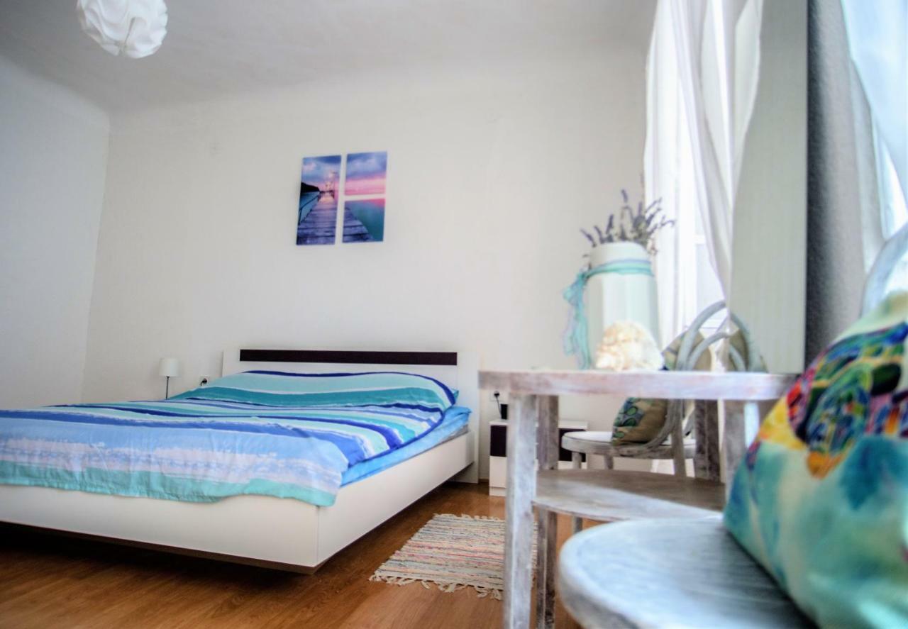 Apartment Dolores Cres Extérieur photo
